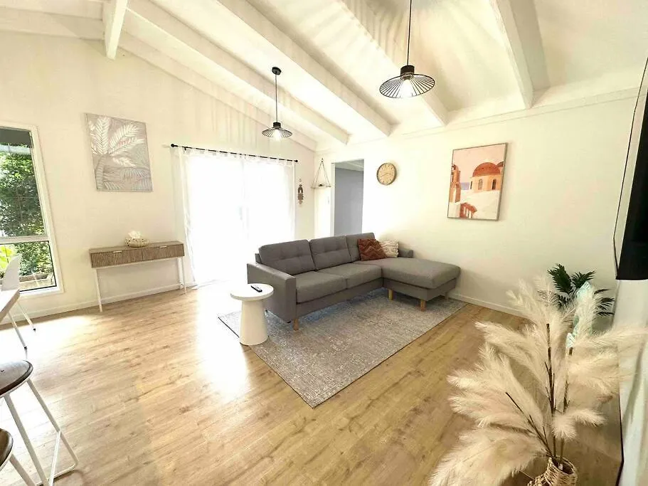 Private Home Oasis - Near Aus Zoo Beerwah Australia